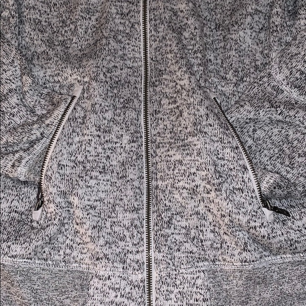 Simple Lightweight Jacket - Picture 3 of 8